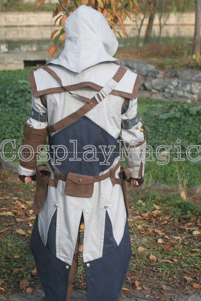 Assassin's Creed III Connor Kenway Cosplay 8 Assassin's Creed III Connor Kenway Cosplay - Image 8