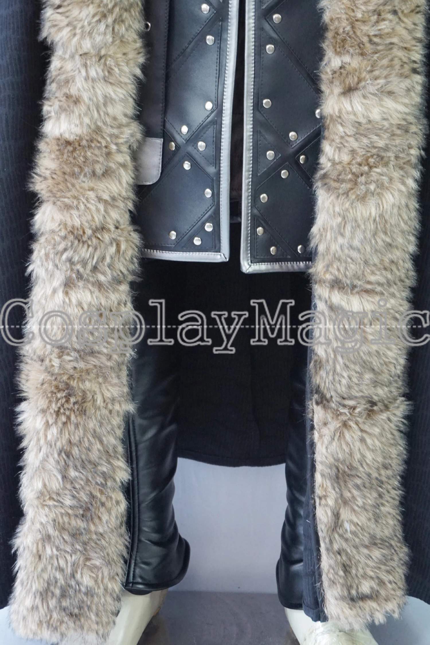 Game Of Thrones King Of North Jon Snow Cosplay 10 Game Of Thrones King Of North Jon Snow Cosplay - Image 10