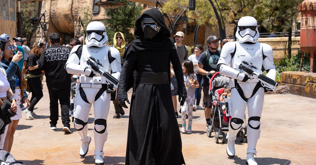 Cosplay Magic Store -Cosplay Magic Store jbareham 190531 ply0909 1569